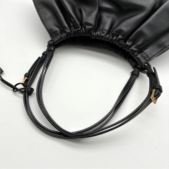 Gucci Tom Ford Black Leather Shoulder Bag - Picture 7 of 14